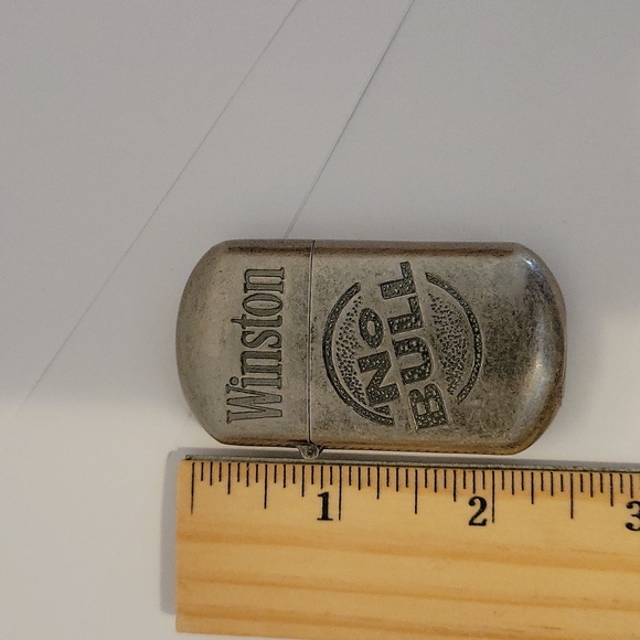 Vintage lighters- have never been used!! No Fluid in them!!! - Picture 3 of 3